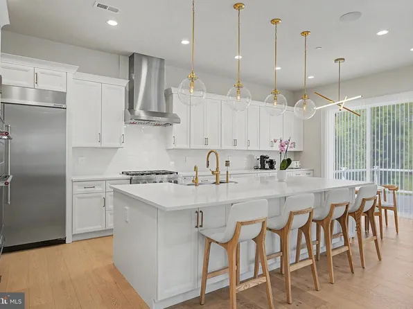 236 Lily Ln, Kennett Square, PA 19348
