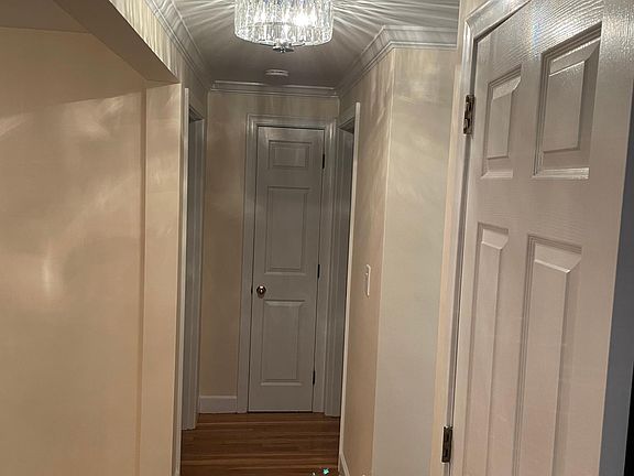 4th image of 58 Summer St