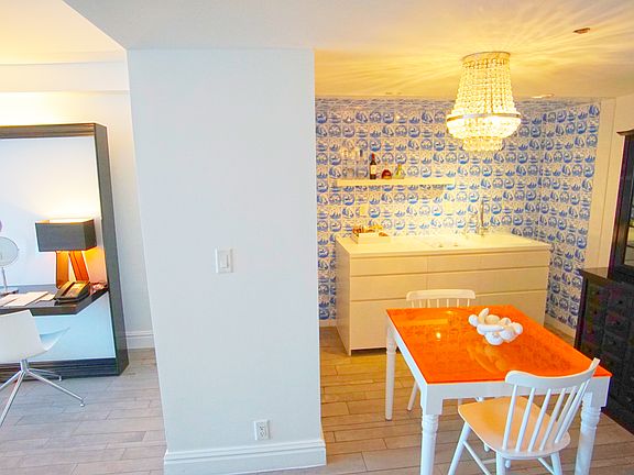 4th image of 1100 West Ave #1419