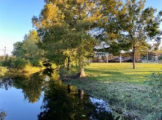 2609 Hughes Rd, Dickinson, TX 77539