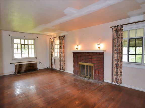 5th image of 434 Fairview Rd