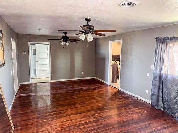 3rd image of 2610 County Road 131