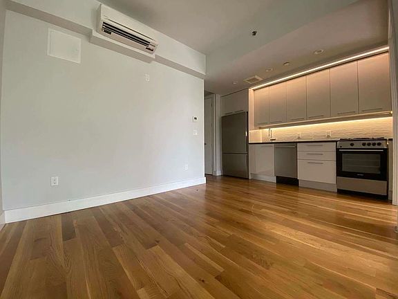 2nd image of 422 Lexington Ave #205