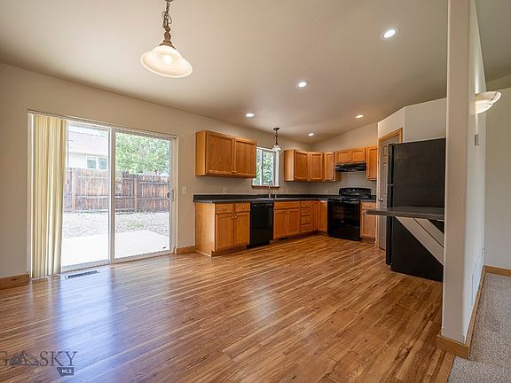 4th image of 613 Nova Dr