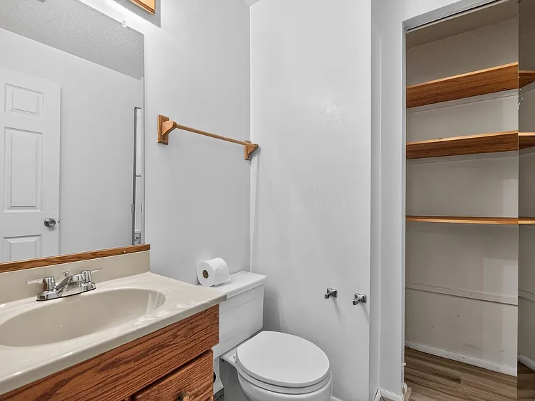 3388 Chelsea Dr — Photo 10