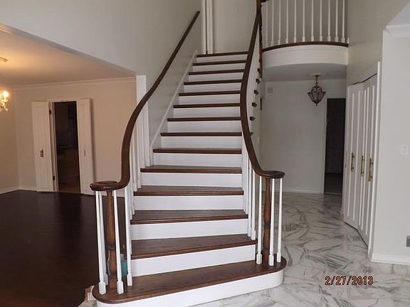 4th image of 5254 W Farwell Ave