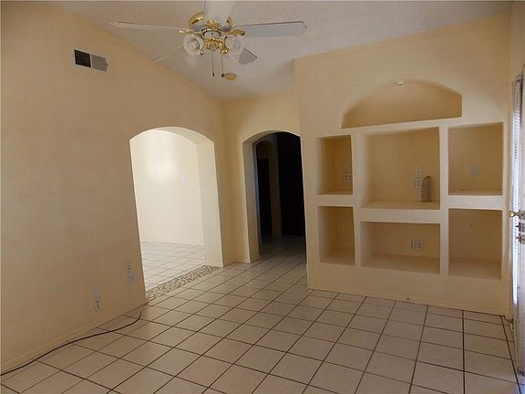 3rd image of 8835A Neptune St