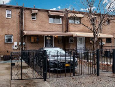 517 Christopher Ave, Brooklyn, NY, 11212