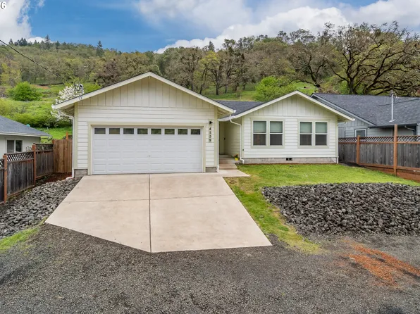 4509 Ridenour St, Roseburg, OR 97470