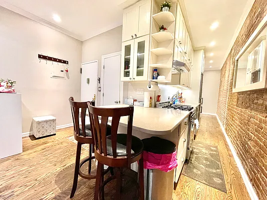 Rented by Compass | media 15