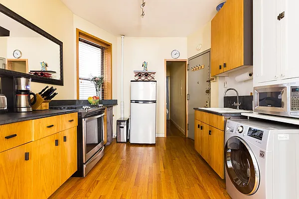 Sold by Compass | media 13