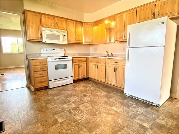 3rd image of 505 W Tyler St