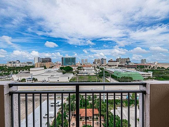 3rd image of 616 Clearwater Park Rd APT 1112