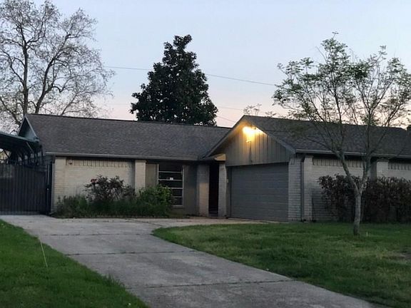 2nd image of 2907 Ocean Way