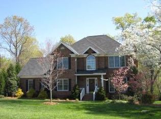 1301 Chandlersfield Dr, Waxhaw, NC 28173
