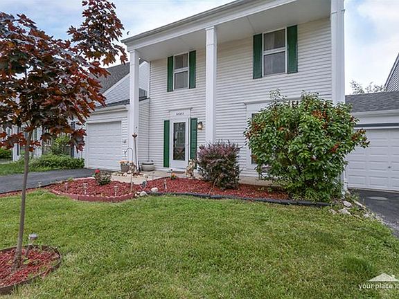 3rd image of 3S283 Blackthorn Ln