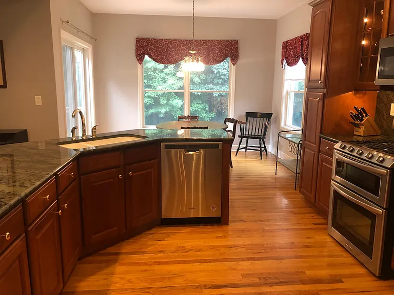 7 Stone Clover Dr — Photo 16