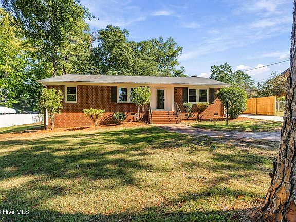 2nd image of 802 Roberdel Road