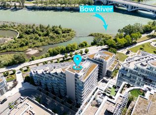 138 W Waterfront Ct SW #110, Calgary, AB T2P 1L1