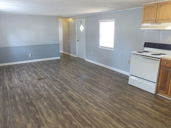 4th image of 3535 Roberts Ave Lot 34