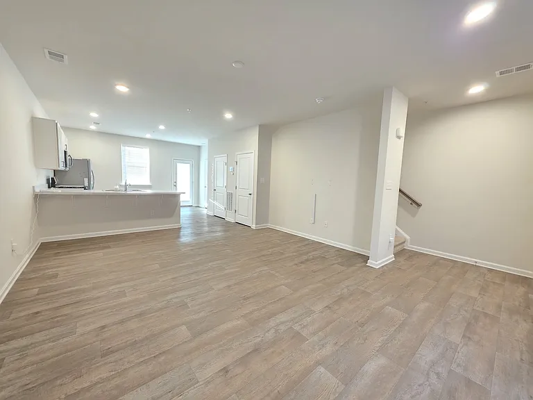426 Creekbed Cir #1 — Photo 3