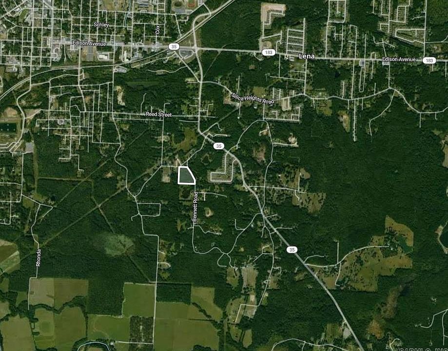 2nd image of 2055 Bennett