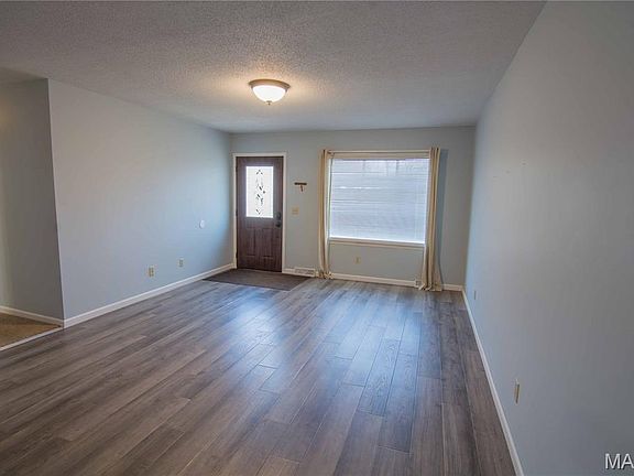 4th image of 1508 Morning Glory Dr