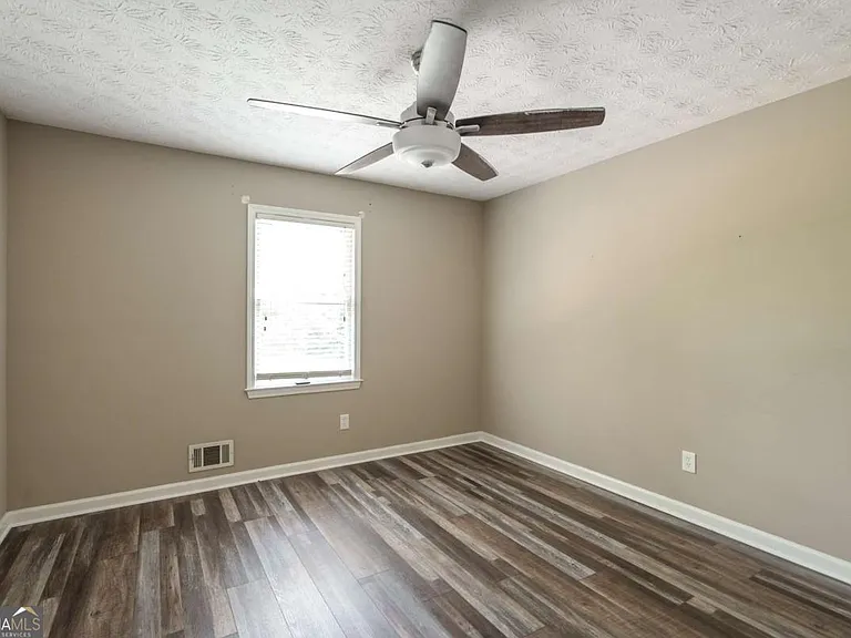 5240 Emmett Still Rd — Photo 19