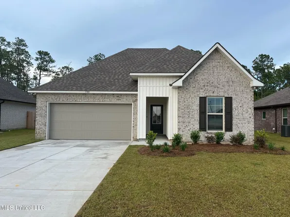 7740 Claymont Cir, Ocean Springs, MS 39564