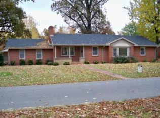 636 Earlwood Dr, Madisonville, KY 42431
