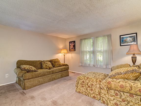 4th image of 8454 Huntdale Ct