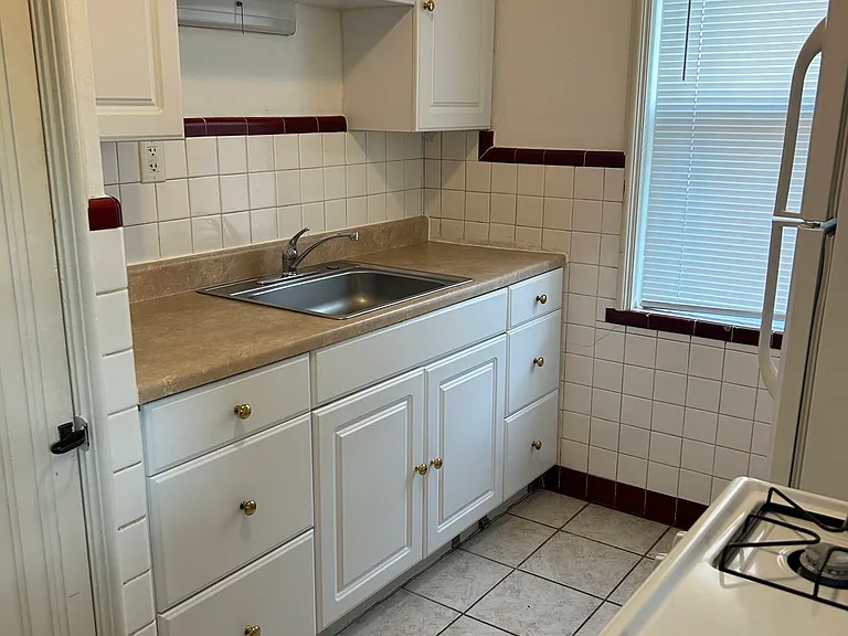 7557 Williams Ave — Photo 5