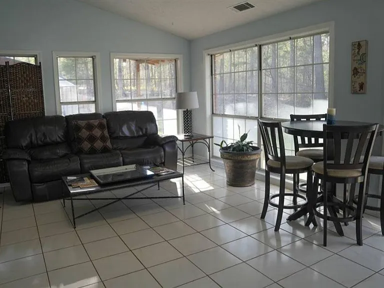 5043 Blackberry Ln — Photo 6