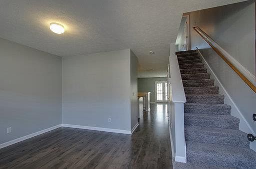4th image of 121 Shadow Glen Dr