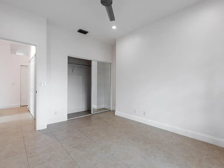23390 Torre Cir — Photo 25