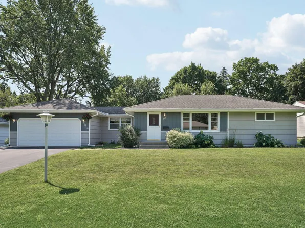 2919 W 87th St, Bloomington, MN 55431