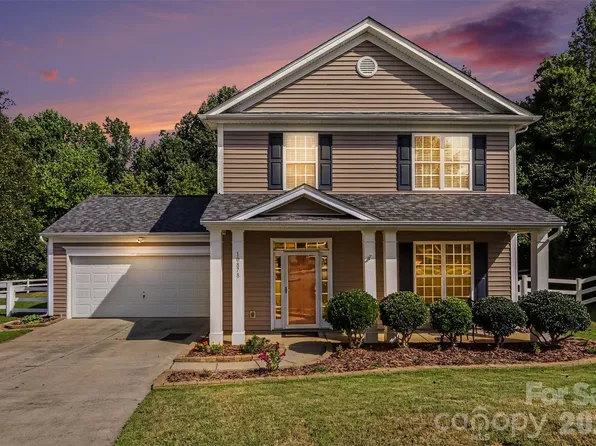 10878 Store House Ct, Davidson, NC 28036
