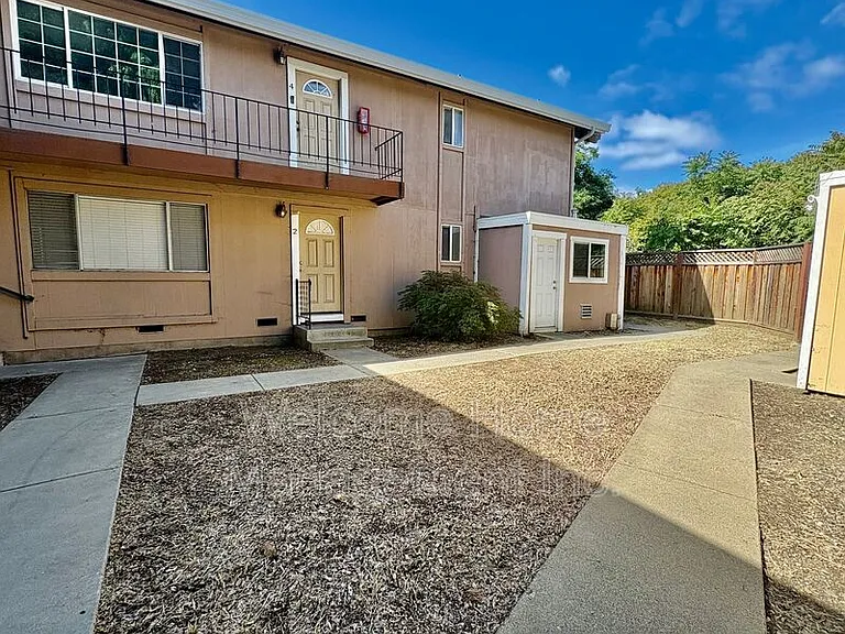 2225 Hillsborough Ct #2 — Photo 1