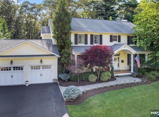 66 Dogwood Ter, Ramsey, NJ 07446