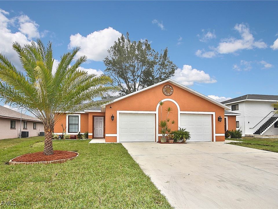 1st image of 1423/1425 SW 48th Ter