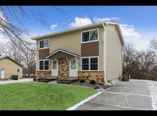 9100 Franklin Ave, Clive, IA 50325