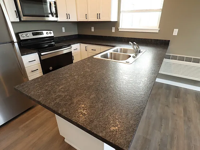 3 bed, $2,195 — Photo 3