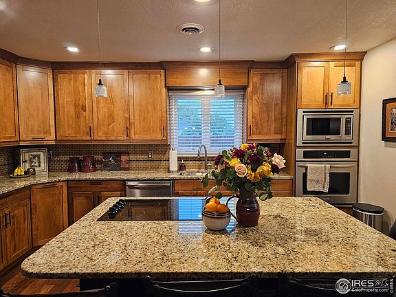 5th image of 18037 Westwood Dr