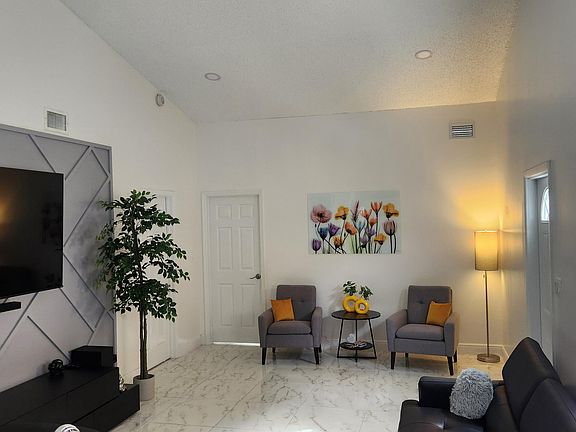 4th image of 1501 Royal Forest Court