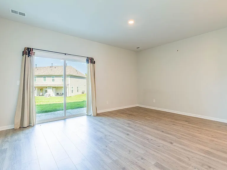 626 Longtail Ln — Photo 13