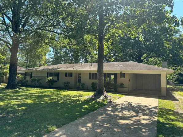 806 Pecan St, Crossett, AR 71635