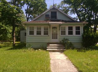 8 Avenue B, Helmetta, NJ 08828