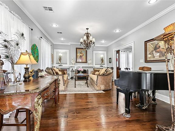 5th image of 8333 Pritchard Pl
