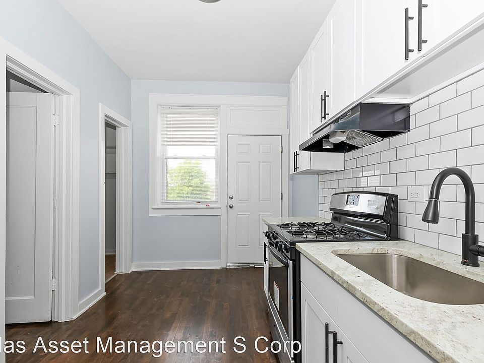 1st image of 4328 S Michigan Ave APT 3
