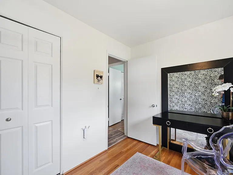6426 Carriage Dr — Photo 14